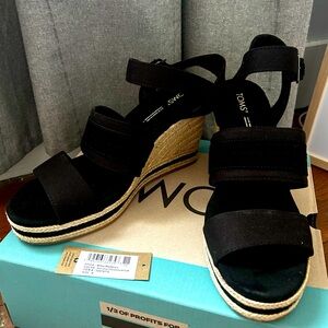 TOMS Madelyn Wedge Sandal